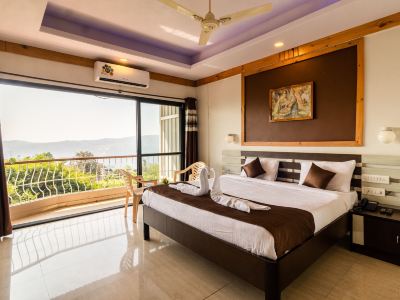 Saga Resort