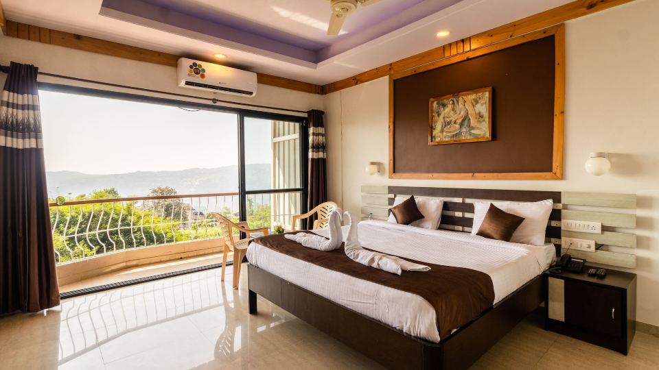 Saga Resort