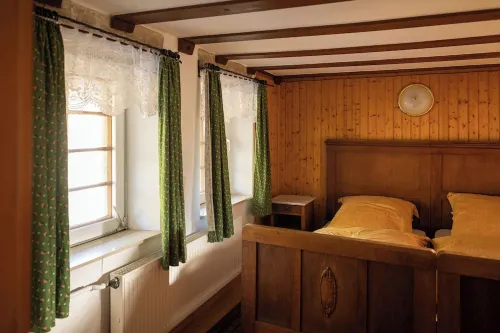 Sleep like in the old days in the beautiful Eifel. Pets are very welcome!