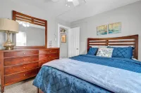 Beaver Street Retreat: Charming 2-bedroom townhome