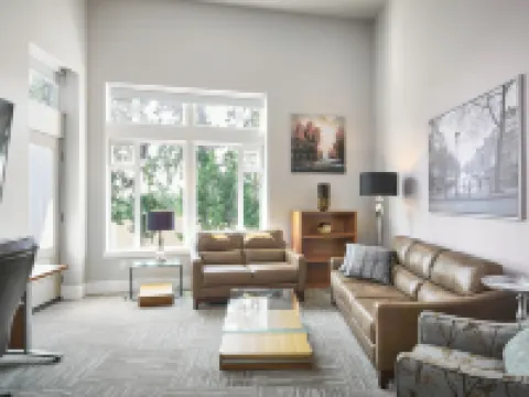 SoLo Suites Hotels in Langford