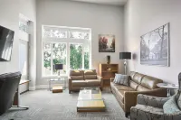 SoLo Suites Hotel a Victoria