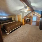 Charming 2-bedroom cabin with WiFi, Hot Tub, large decks in amazing Canandaigua