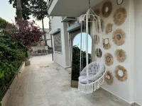 Levon Villa