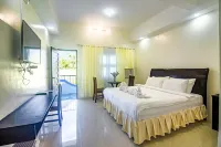 Boulder-Bay Residences Hotels in Basco