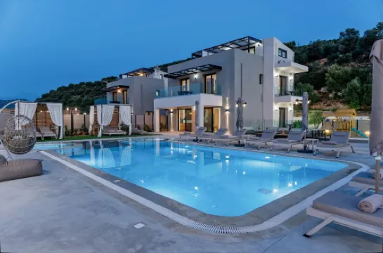 Luxurious Villa Mare - with 150m Pool