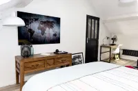 Maison d'hôtes - Une Odeur de Tilleul - Pools