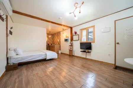 Gyeongju Seonamsan Hanok Stay