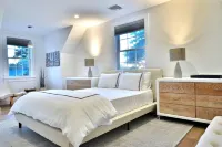 New Home with Pool, Bocce court & 2 basement game rooms close to Surfside Beach