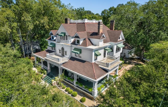Ross Mansion Bed & Breakfast