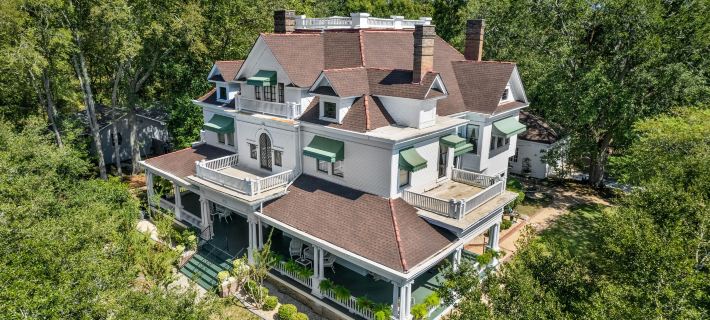 Ross Mansion Bed & Breakfast Hoteles en Condado de Forrest