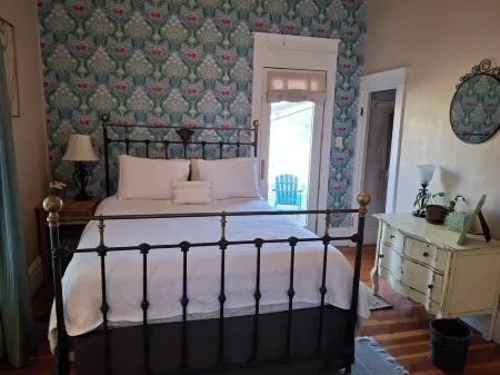 Grand Junction Bike Hotel & Hot Tub Отели рядом с достопримечательностью «Университет Колорадо Меса»