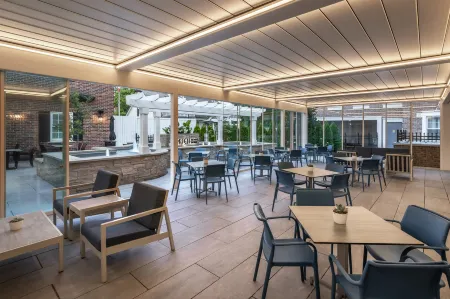 124 on Queen Hotel & Spa Отели в г. Ниагара-он-те-Лейк