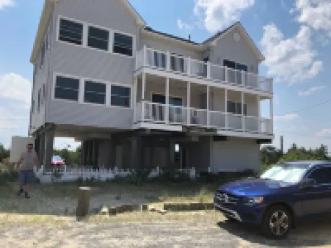 Looking for a private beach with amazing sunsets and sunrises? Look no further! Hotel a 