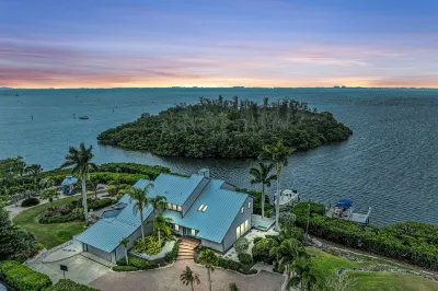 Bay House Retreat Managed by Beach Retreats