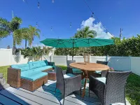 Charming, Family Friendly Newly Renovated Duplex on Holmes Beach