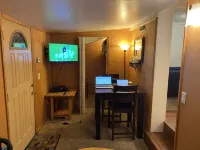 A Mountain Getaway! Charming and Cozy and Perfect Weekend Escape! Unit # C