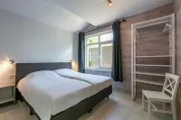 Cozy Holiday Home with Garden