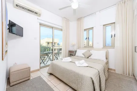 Sunrise Bay Villa #2 Отели в г. Протарас