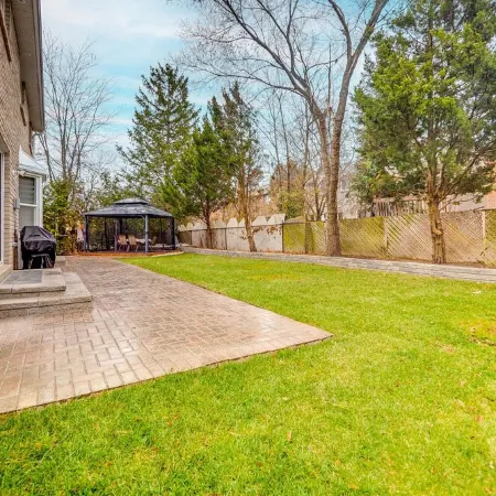 Vacation Home in Pickering Отели в г. Пикеринг