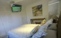 Ocean Front Condo, Juquehy, best beach location.