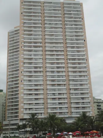 Apartment with wonderful sea view - Resort Island. Wifi + Barbecue Отели рядом с достопримечательностью «Praia do Boqueirao»