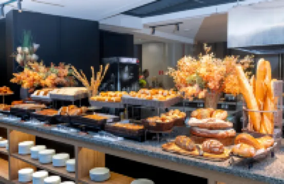 윈덤 가든 포즈 스위트