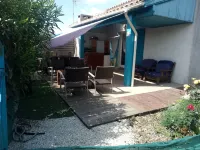 house in swimming pool and tennis court Hotels in Meze