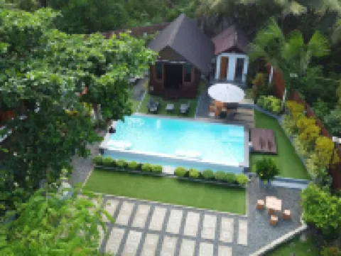 Rue DeuxVilles Villa Hotels in Loon