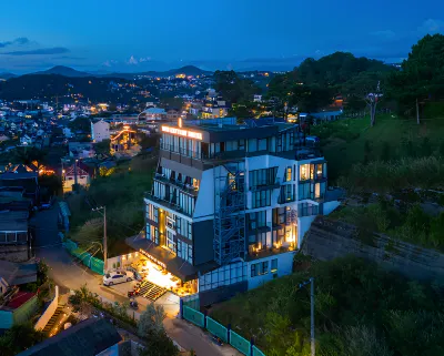 New Century Hotel Đà Lạt Các khách sạn gần Đồi Trà Cầu Đất