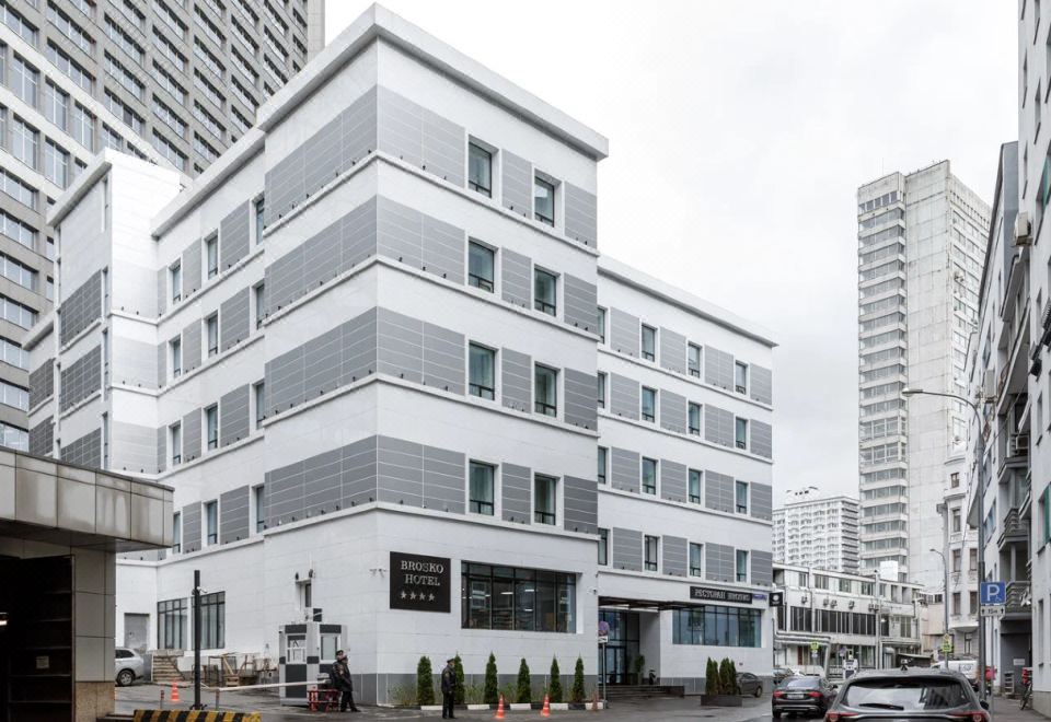 Brosko Hotel Arbat - Housity