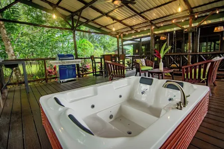 Cabaña Los Tucanes - Paradise for Couples!