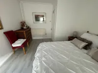 10 mins from the beach and one of the finest Links Golf Courses in Scotland. Hotels in 