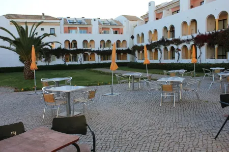 T0 Studio Sunset Sea View (2 adults + 1 child) Отели в г. Консейсан