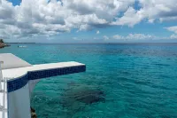 Tranquil Oceanfront 1BR Condo, Northshore,  Cozy place on the Caribbean.