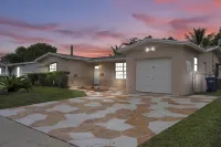 HIDDEN GEM! Spacious 4BR/2B Home W/ Pool and Garage Hotels near Central Broward Park & Broward County Stadium
