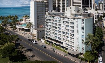King Bed Suite at Waikiki Grand - 0224612000lkzzb068456 R 339 206 R5 D