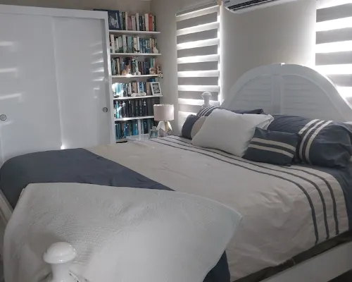 Cozy private one bedroom 3 minutes from the beach and the famous Flying Fishbone Hotels in Savaneta