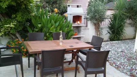 Beautiful Detached villa, 2 min walk to centre of Dalyan, free private transfer