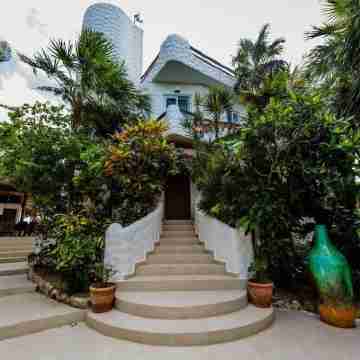 10% Summer Disc! Oceanfront Lux Villa & Pool! Ask about welcome gift options! Hotel Exterior