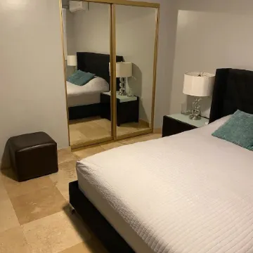 Walk to Beach and Restaurants Bars  and Full Power Generator Free Gated Parking