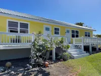 4 bedroom with dock Black Sound - Sleeps 8 Black Sound Cay National Reserve附近的飯店