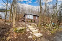 Cozy Haven: A Romantic Retreat in our Tiny House!