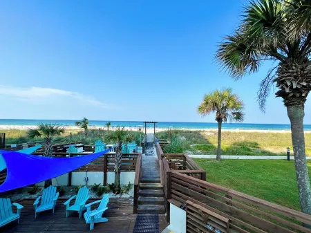 Gulf Front Studio! Unobstructed View Of The Beach! Clean!