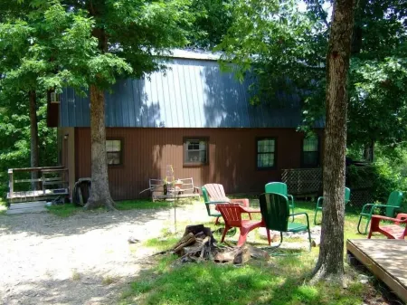 Windchimes Cabin-Seasonal View of Ouachita River