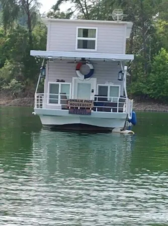 Beautiful Houseboat home
