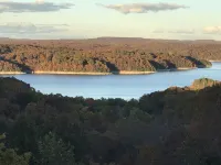 Beaver Lake Get-a-Way          Great Location--Beautiful View