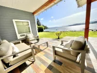 Newly Built Luxury 4 bedroom Waterfront Home