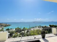 Stunning Penthouse W/ Ocean View Seconds From Cruz Bay