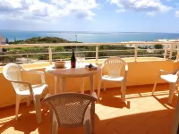 Fabulous Sea Views, Wi Fi, Walk to Restaurants and to Luz Blue Flag Beach